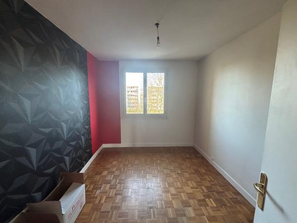 Luminosité, calme et volumes : Bel appartement familial de 82 m² ? Boulevard des Provinces , Sainte foy les lyon