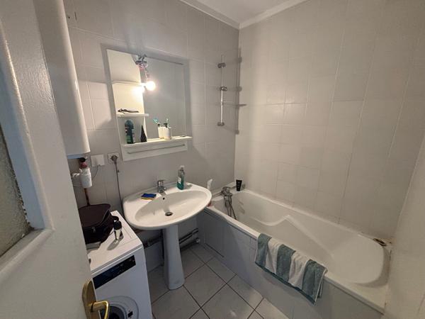 Luminosité, calme et volumes : Bel appartement familial de 82 m² ? Boulevard des Provinces , Sainte foy les lyon