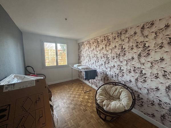 Luminosité, calme et volumes : Bel appartement familial de 82 m² ? Boulevard des Provinces , Sainte foy les lyon