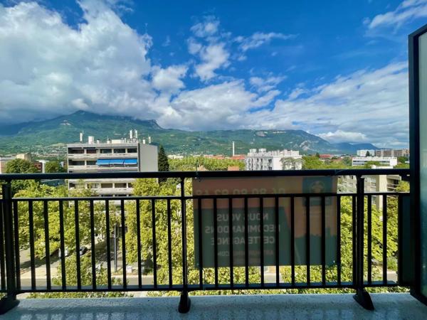 Location Appartement 3 pièces 53 m2 à Grenoble