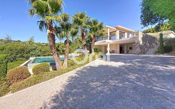 Maison à vendre    6 pièces •  Grimaud