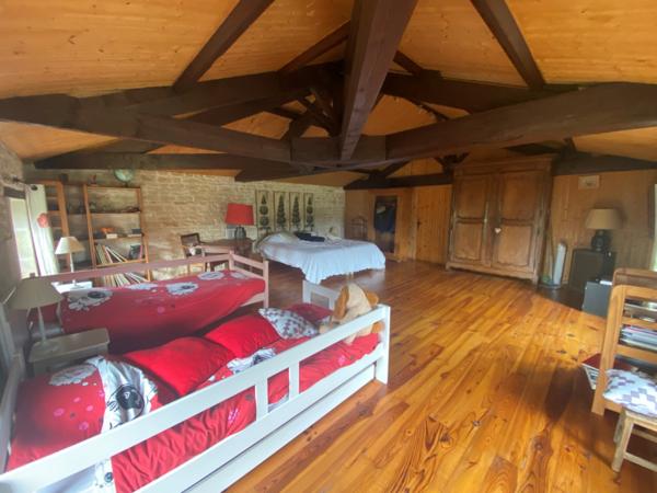 Maison  11 pièce(s)  7 chambre(s)  350 m²