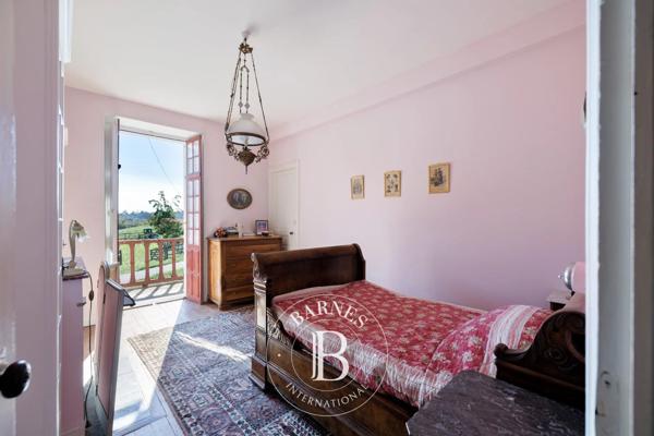 Pau, Propriété 5 Chambres -  361 m² à vendre