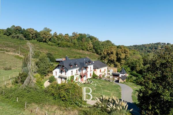 Pau, Propriété 5 Chambres -  361 m² à vendre