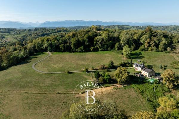 Pau, Propriété 5 Chambres -  361 m² à vendre