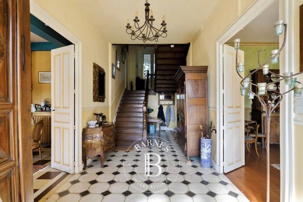 Pau, Propriété 5 Chambres -  361 m² à vendre