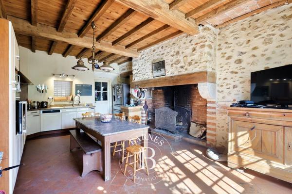 Pau, Propriété 5 Chambres -  361 m² à vendre