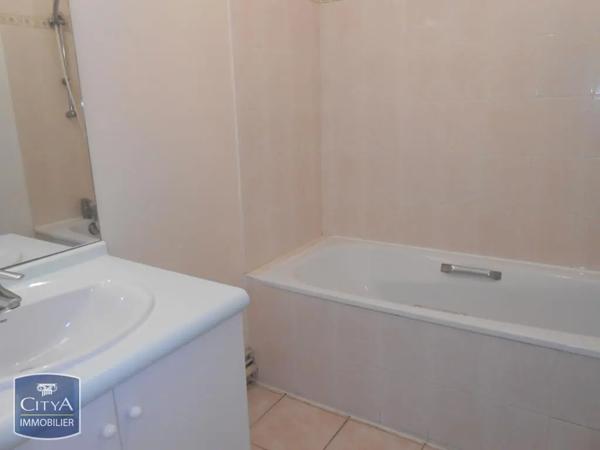 Appartement à louer 4 pièces 76.36m²