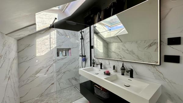 LOFT D’EXCEPTION AVEC DUPLEX, SOUPLEX, TERRASSE ET GARAGE SÉCURISÉ