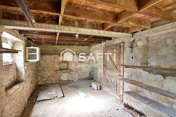 Maison non-mitoyenne à rénover