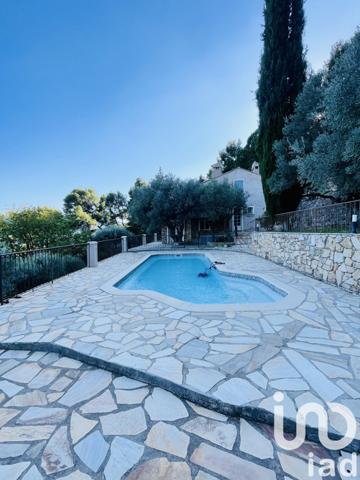 Maison à vendre 7 pièces 200 m² Le Revest-les-Eaux