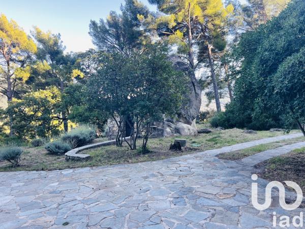 Maison à vendre 7 pièces 200 m² Le Revest-les-Eaux