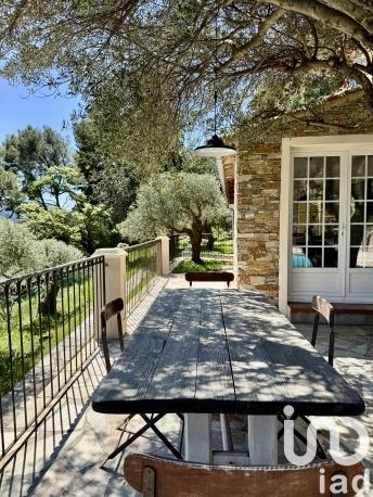 Maison à vendre 7 pièces 200 m² Le Revest-les-Eaux