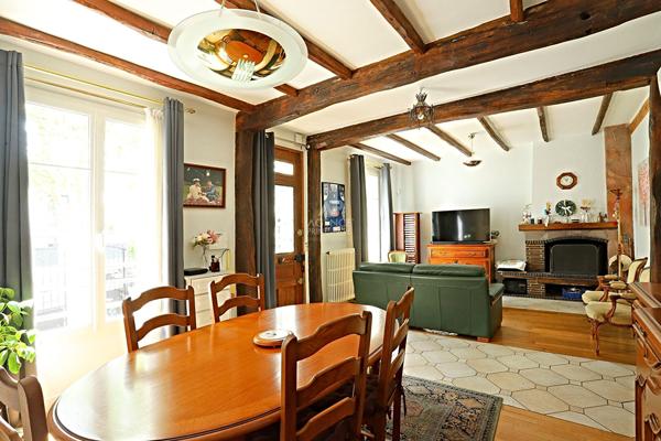 Maison Nanterre de 191 m² au sol 799 000 € **  - Référence  15440