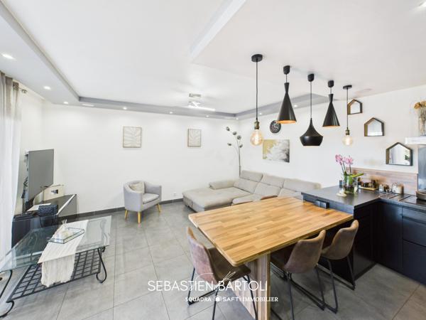 Appartement cosy 60m2 avec terrasse proximité tous commerces