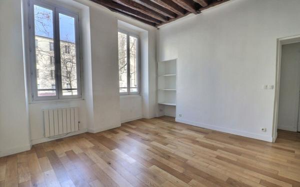 Appartement à vendre    3 pièces • 48 m2 Paris 19