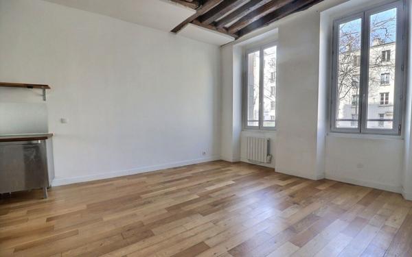 Appartement à vendre    3 pièces • 48 m2 Paris 19