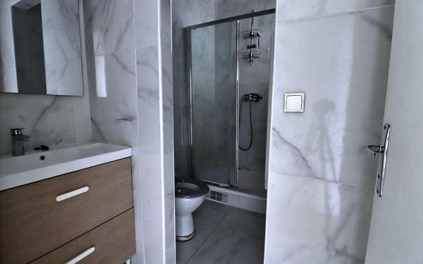 Appartement à vendre    3 pièces • 48 m2 Paris 19