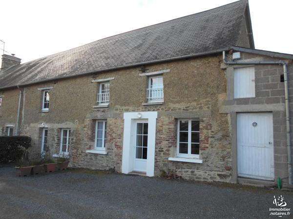 Belle propriété composée d'une maison d'habitation et de 3 locations