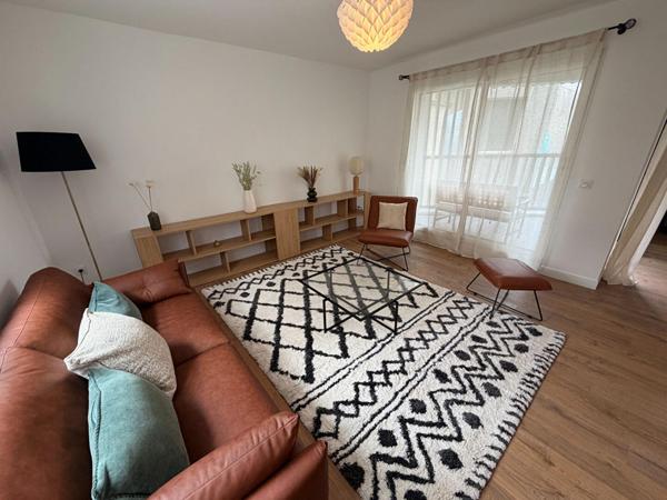 A LOUER : T3 à LILLE • Square Lestiboudois • 1 380 € CC • Réf. 1590-3