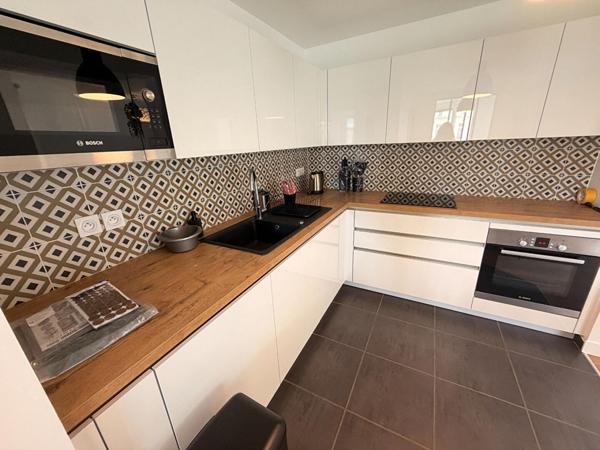 A LOUER : T3 à LILLE • Square Lestiboudois • 1 380 € CC • Réf. 1590-3