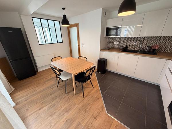 A LOUER : T3 à LILLE • Square Lestiboudois • 1 380 € CC • Réf. 1590-3