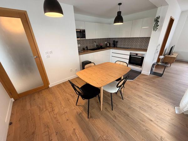 A LOUER : T3 à LILLE • Square Lestiboudois • 1 380 € CC • Réf. 1590-3