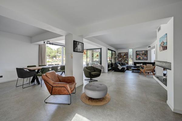 Vente Maison de luxe Aix-en-Provence 7 Pièces 250 m²