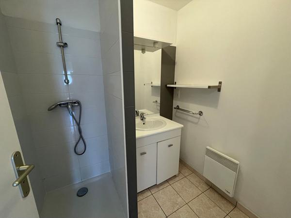 Appartement * 2 Pièces * 42 M² * 44000 Nantes * 592 * 50 * 642, Nantes 44300