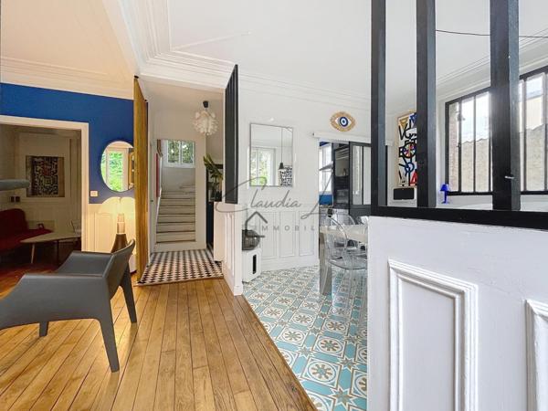 CENTRE VILLE - Magnifique Maison Bourgeoise en meulière 9 pièces avec sous-sol total, garage, terrasses, jardin...