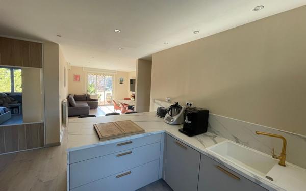 Appartement à vendre    4 pièces • 82 m2 La Seyne-sur-Mer