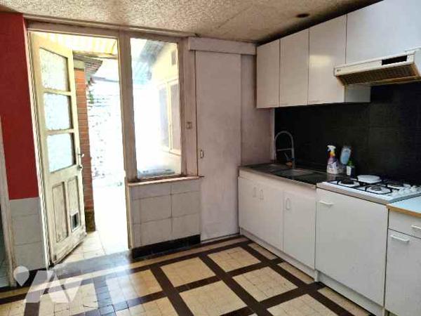 Maison de ville-1930 de 4 pièces-81 m2 + extérieur