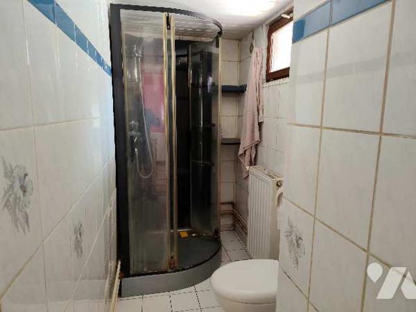 Maison de ville-1930 de 4 pièces-81 m2 + extérieur