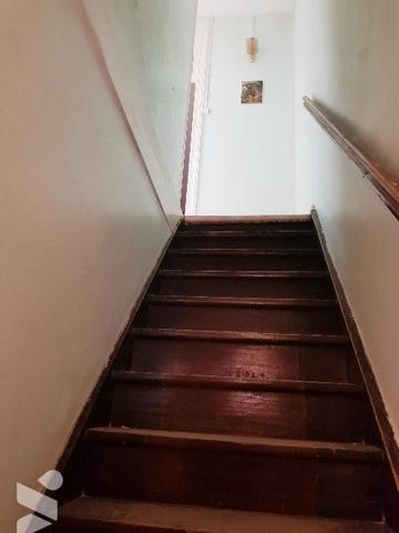 Maison à rénover avec jardin et garage bâtie sur 463 m²