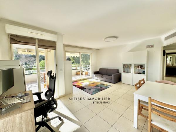 Antibes (06600) ANTIBES 3 PIECES GRANDE TERRASSE GARAGE ET PARKING PISCINE