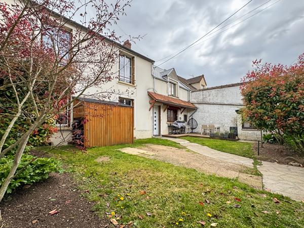 MAISON CENTRE-VILLE DE PUSSAY, 3 CHAMBRES, CAVE ET JARDIN