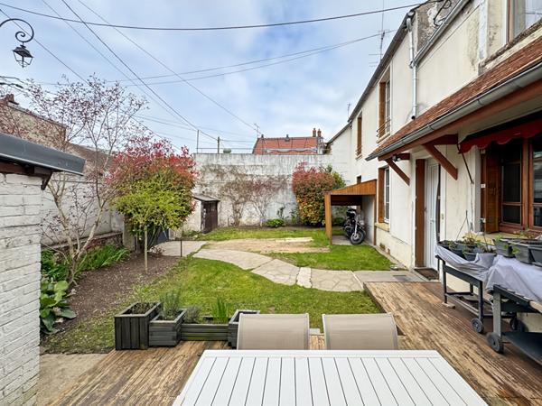 MAISON CENTRE-VILLE DE PUSSAY, 3 CHAMBRES, CAVE ET JARDIN