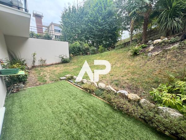 Appartement avec jardin privatif et terrasse Montmorency 180 000 € **  - Référence  1401
