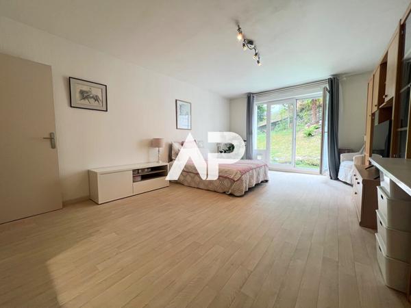 Appartement avec jardin privatif et terrasse Montmorency 180 000 € **  - Référence  1401