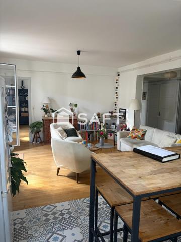 appartement soigné avec terrasse au centre ville