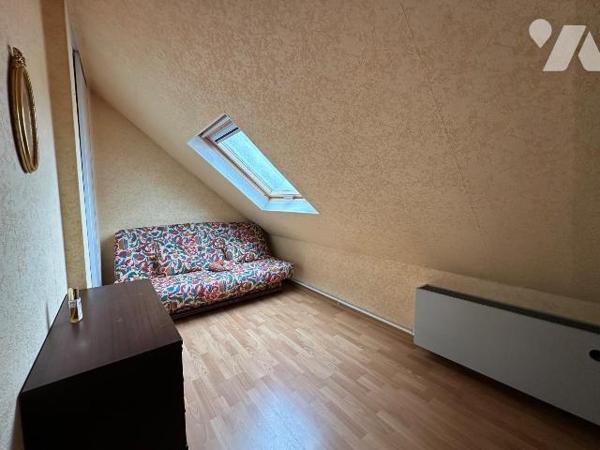 Maison mitoyenne située située à Gravelines quartier des Huttes, construite dans les années 197...