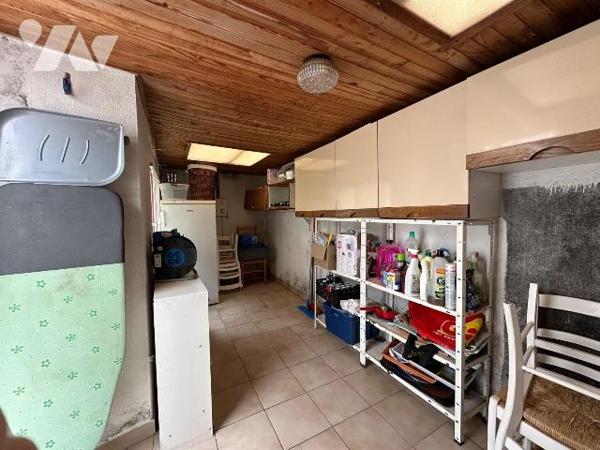 Maison mitoyenne située située à Gravelines quartier des Huttes, construite dans les années 197...