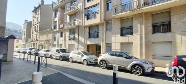 Studio 1 pièce de 24 m² à Les Lilas (93260)