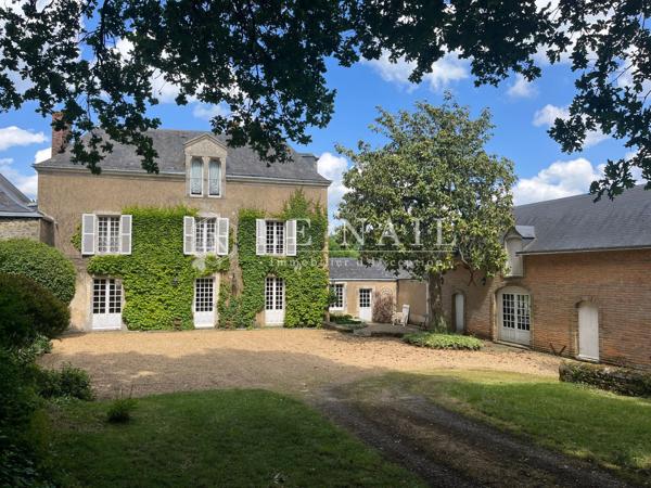 Charmant manoir des XVe et XIXe siècles dans la Sarthe