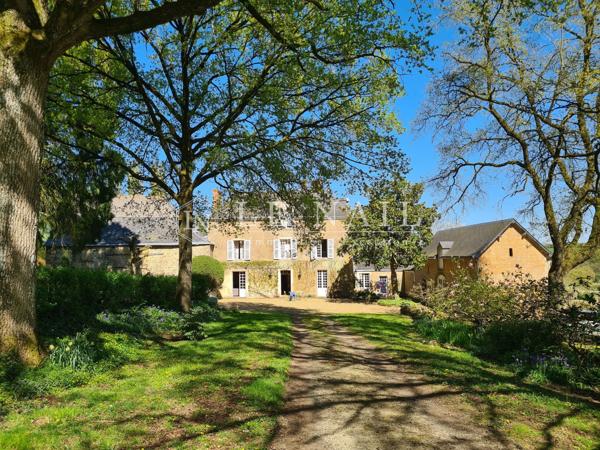 Charmant manoir des XVe et XIXe siècles dans la Sarthe