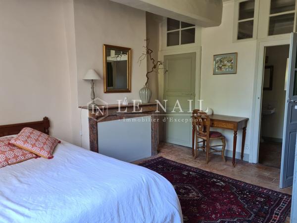 Charmant manoir des XVe et XIXe siècles dans la Sarthe