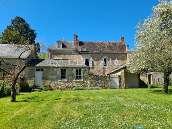 Charmant manoir des XVe et XIXe siècles dans la Sarthe