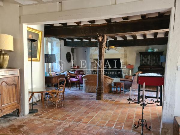 Charmant manoir des XVe et XIXe siècles dans la Sarthe