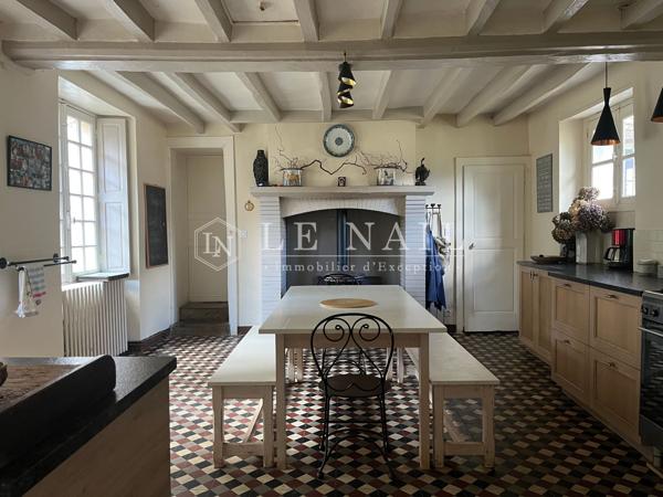 Charmant manoir des XVe et XIXe siècles dans la Sarthe