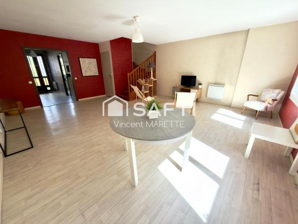 Comme une maison, avec les avantages d'un appartement, découvrer ce beau duplex à Villers-sous-St Leu !!